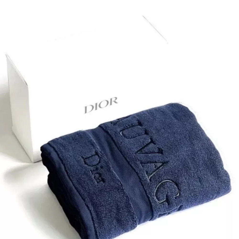 DIOR MENS SAVAUGE HAND TOWEL NEW IN BOX